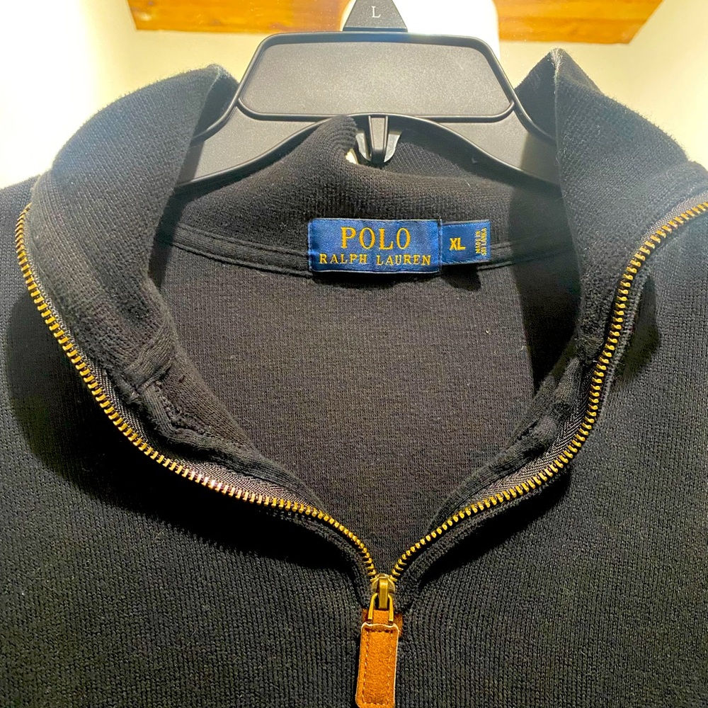 Black Ralph Lauren sweatshirt